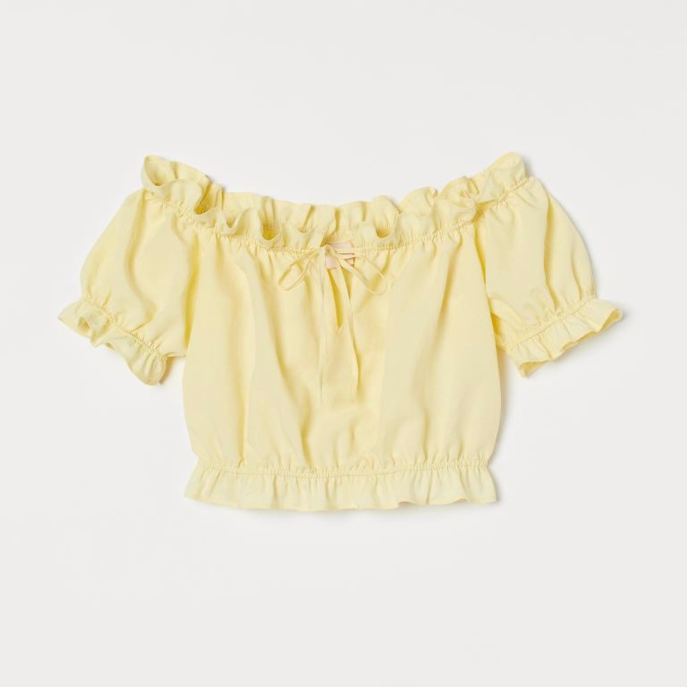 H&M short flounced blouse